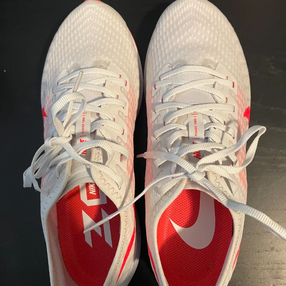Womens Nike Zoom Pegasus Turbo 2, size 7.5